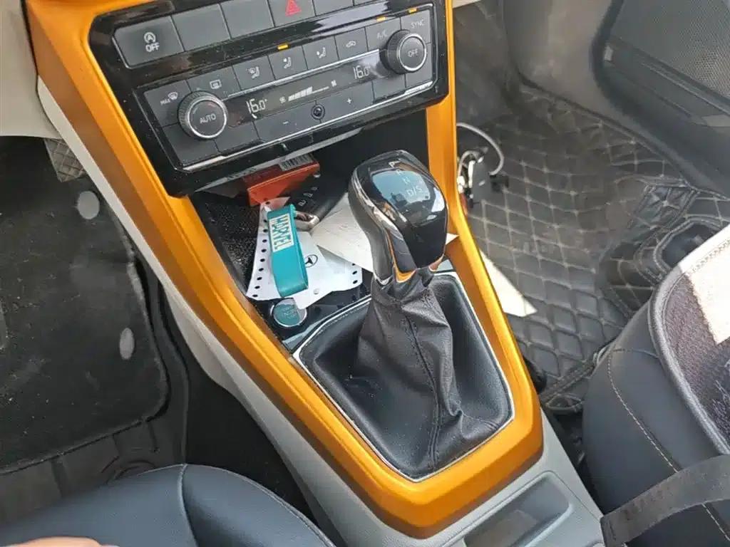 2019 Volkswagen T-Cross 280TSI DSG Luxury Edition — миниатюра 14