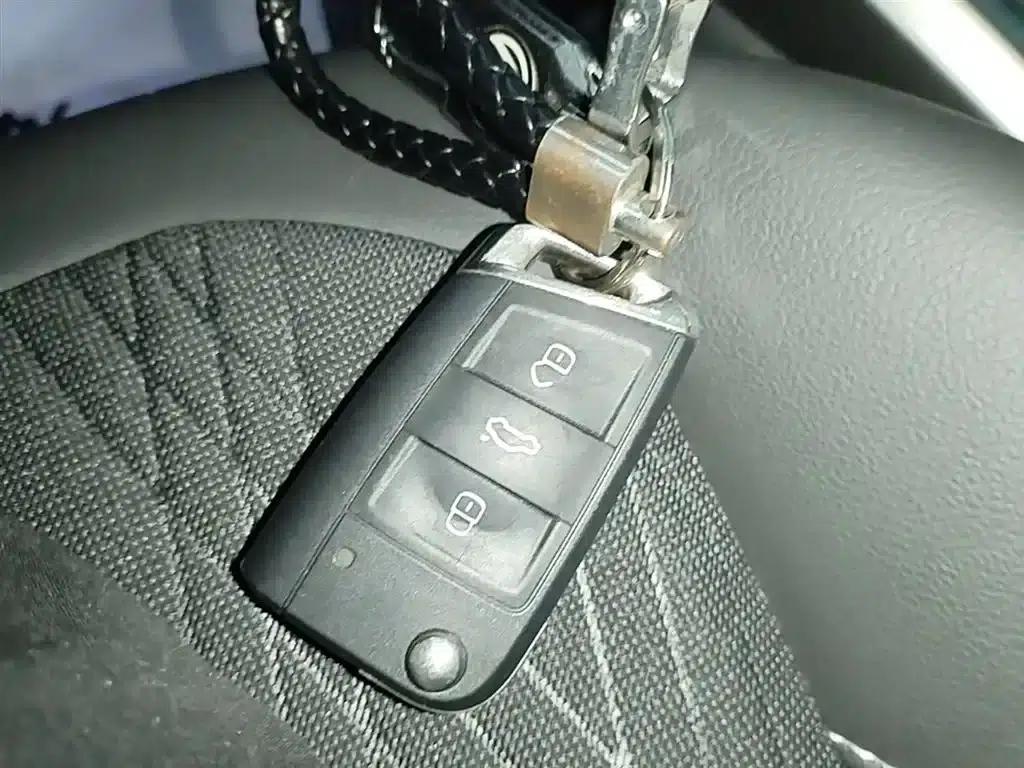 2023 Volkswagen T-Cross Facelift 1.5L Automatic Comfort Edition — миниатюра 9