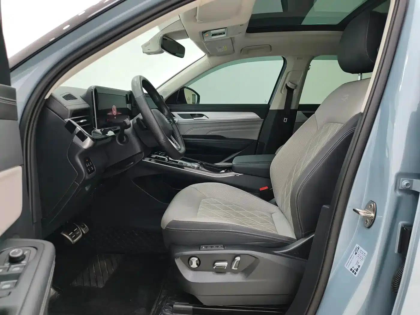 2023 Range Rover 380TSI AWD R-Line Cruiser — миниатюра 11