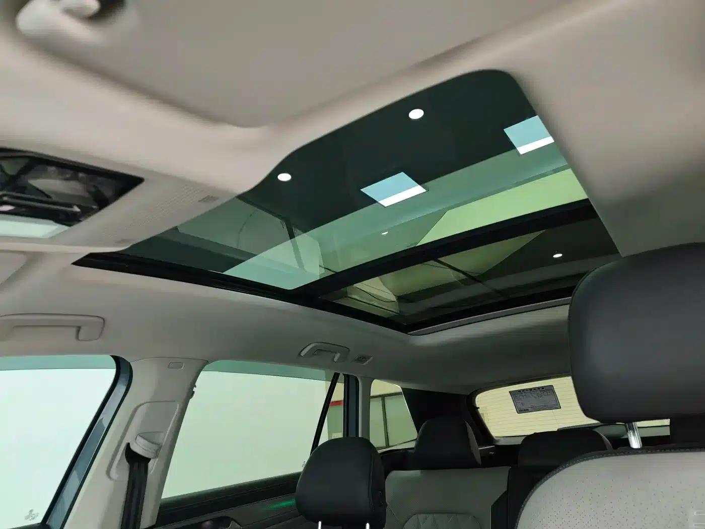 2023 Range Rover 380TSI AWD R-Line Cruiser — миниатюра 18