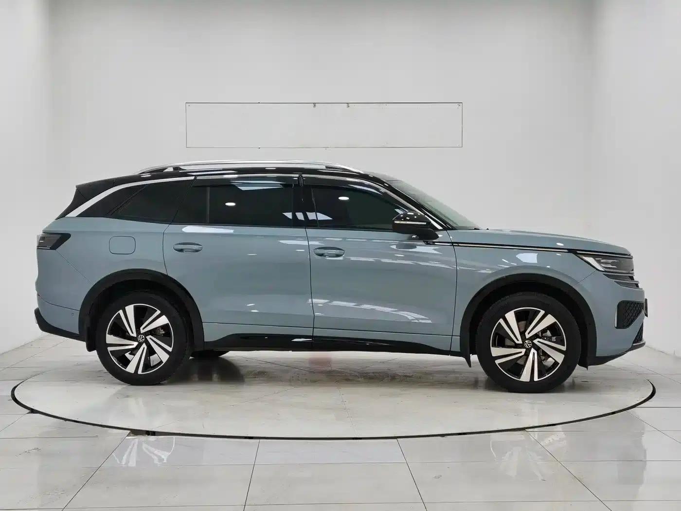 2023 Range Rover 380TSI AWD R-Line Cruiser — миниатюра 4