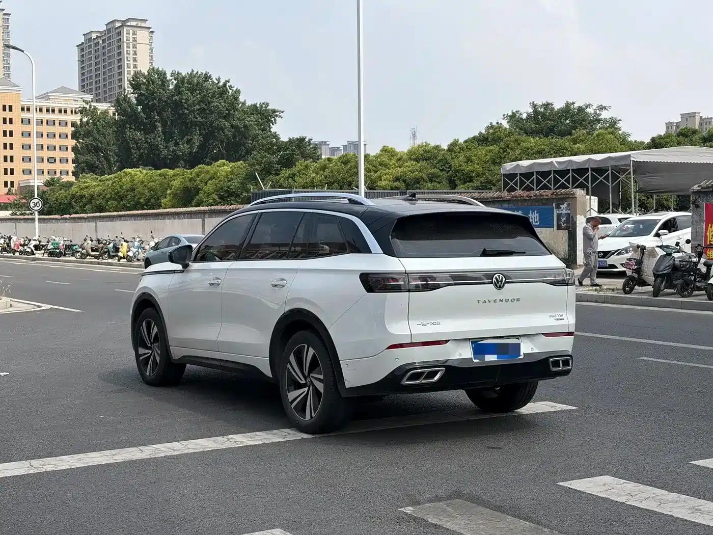 2024 Range Rover 380TSI AWD R-Line Cruiser — миниатюра 13