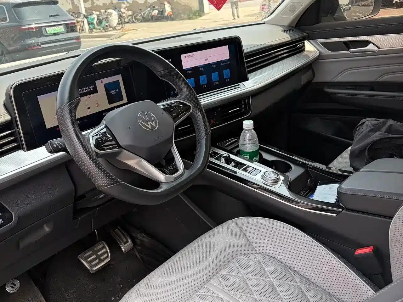 2024 Range Rover 380TSI AWD R-Line Cruiser — миниатюра 4