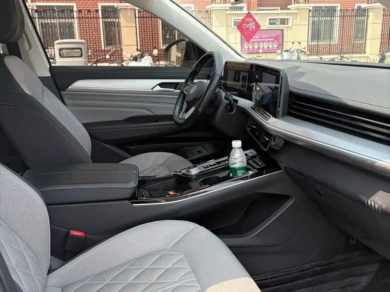2024 Range Rover 380TSI AWD R-Line Cruiser — миниатюра 9