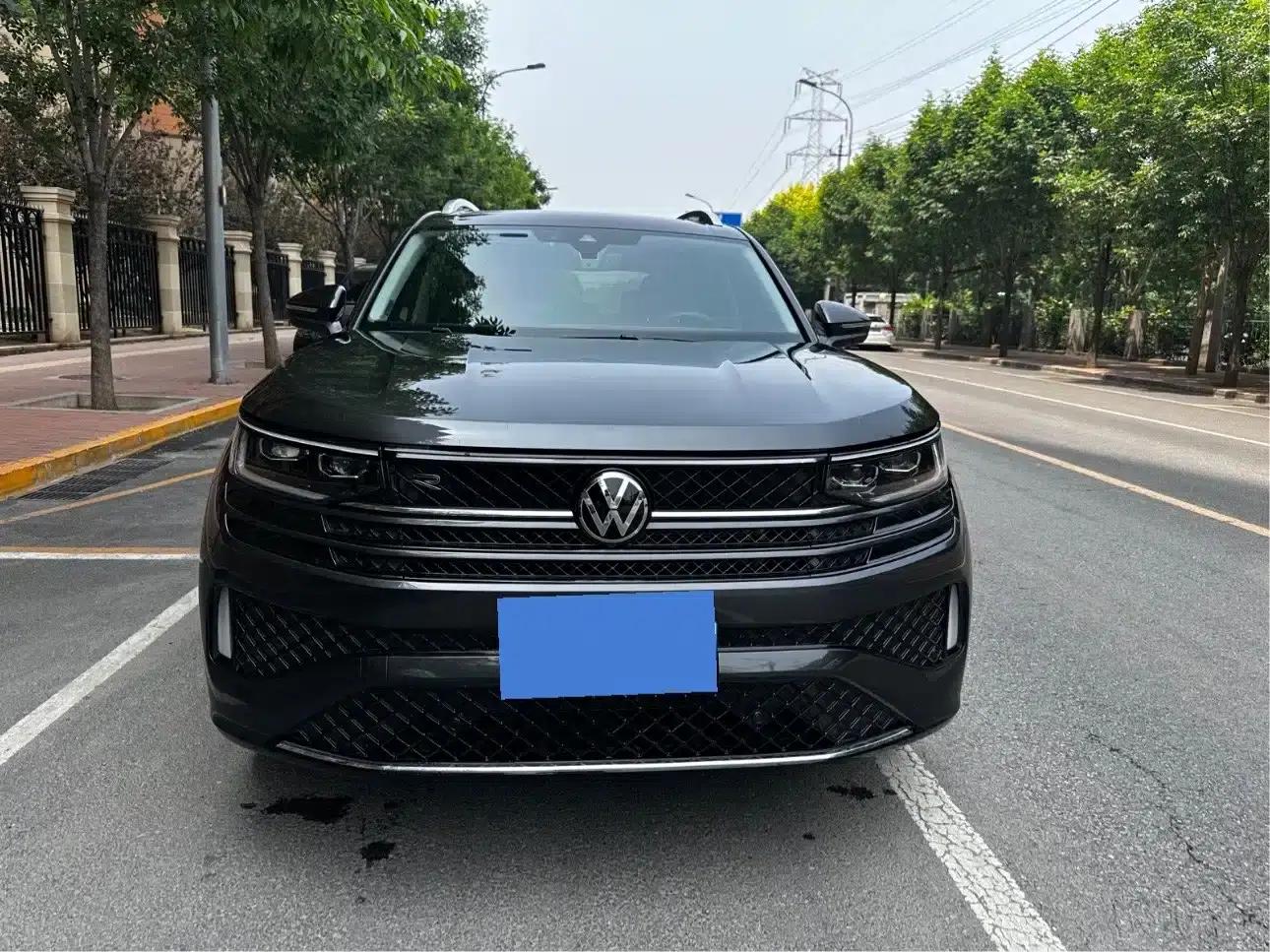 2023 Range Rover 380TSI AWD R-Line Touring Edition — миниатюра 2
