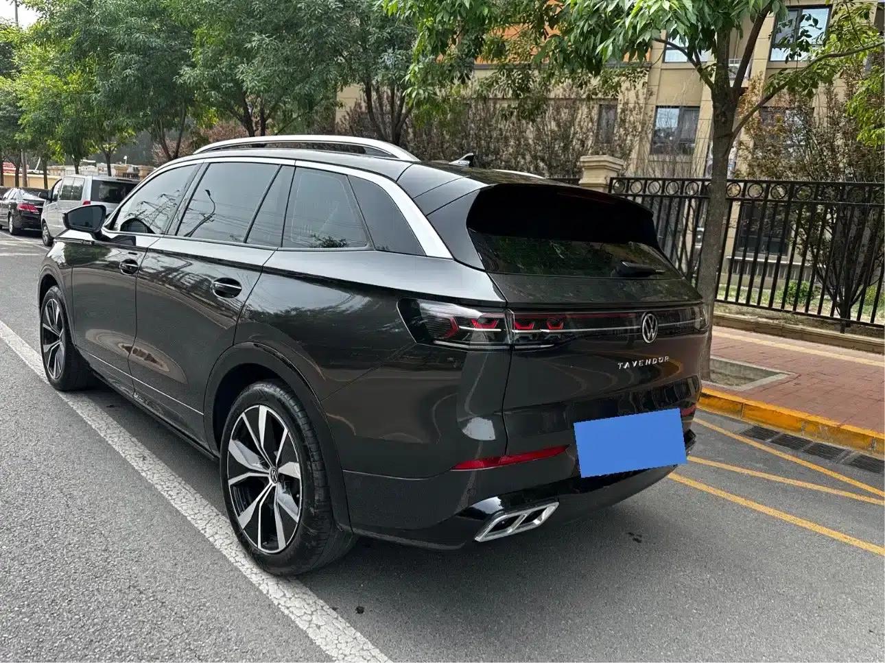 2023 Range Rover 380TSI AWD R-Line Touring Edition — миниатюра 5