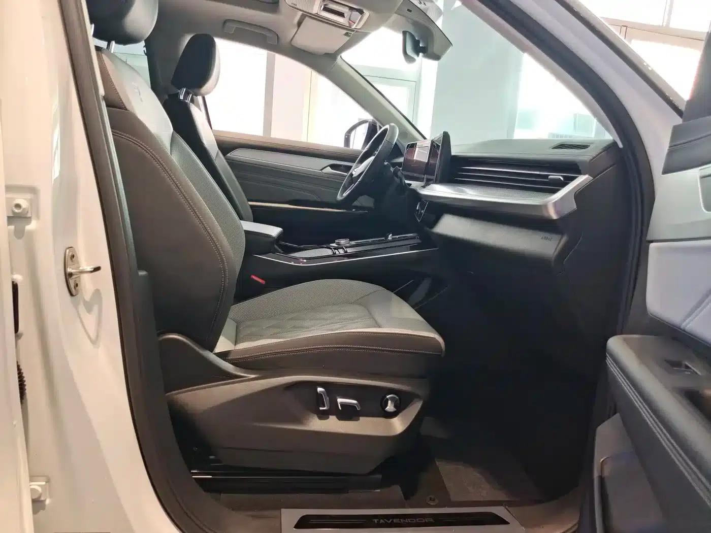 2023 Range Rover 380TSI AWD R-Line Cruiser — миниатюра 8