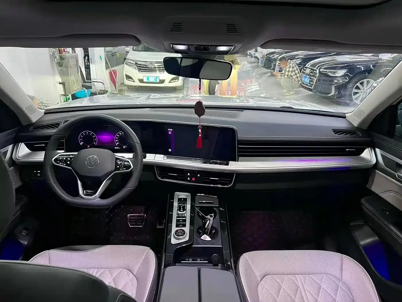 2025 Range Rover 380TSI AWD R-Line Cruiser - Special Edition — миниатюра 5