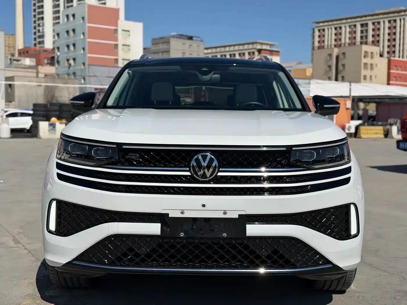 2023 Range Rover 380TSI AWD R-Line Touring Edition — миниатюра 2
