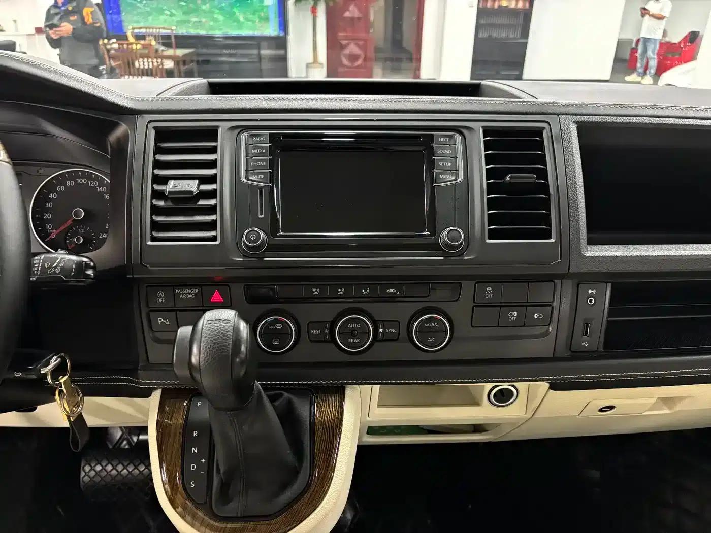 Caravelle 2017 2.0TSI 4WD Comfort Edition 7-Seater — миниатюра 12