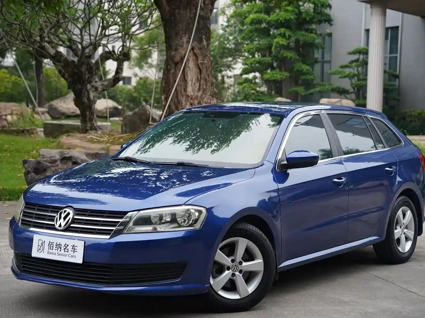 Lavida Gran Turismo 2013 1.6L Automatic Fashion Edition — миниатюра 1