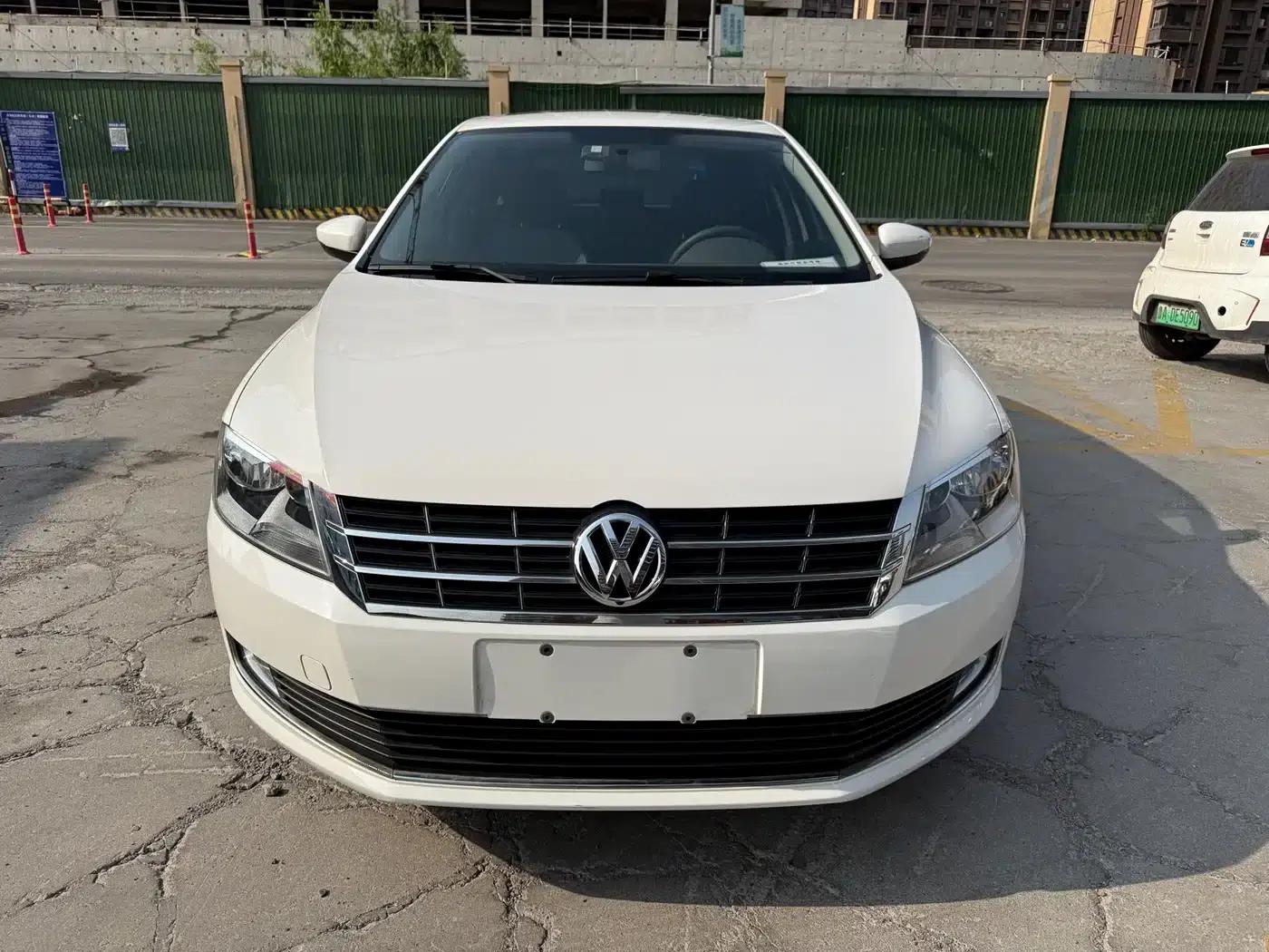 Lavida Gran Turismo 2013 1.6L Automatic Comfort Model — миниатюра 2