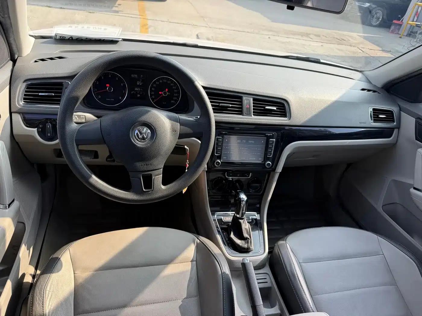 Lavida Gran Turismo 2013 1.6L Automatic Comfort Model — миниатюра 11