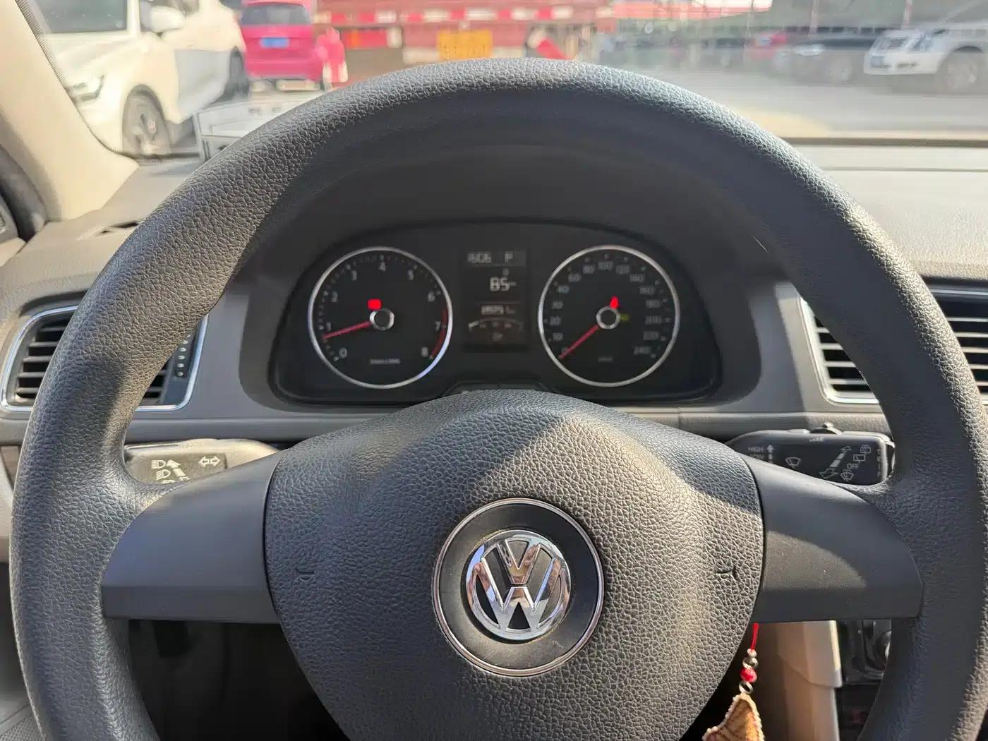 Lavida Gran Turismo 2013 1.6L Automatic Comfort Model — миниатюра 12