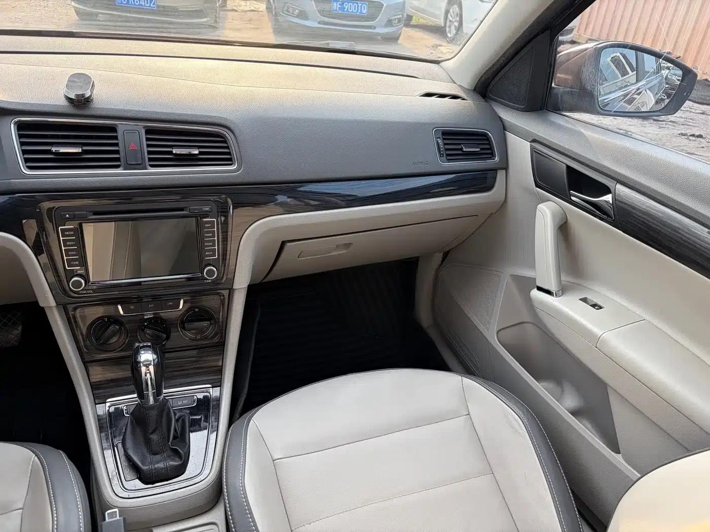 Lavida Gran Turismo 2013 1.4TSI Automatic Comfort Model — миниатюра 13