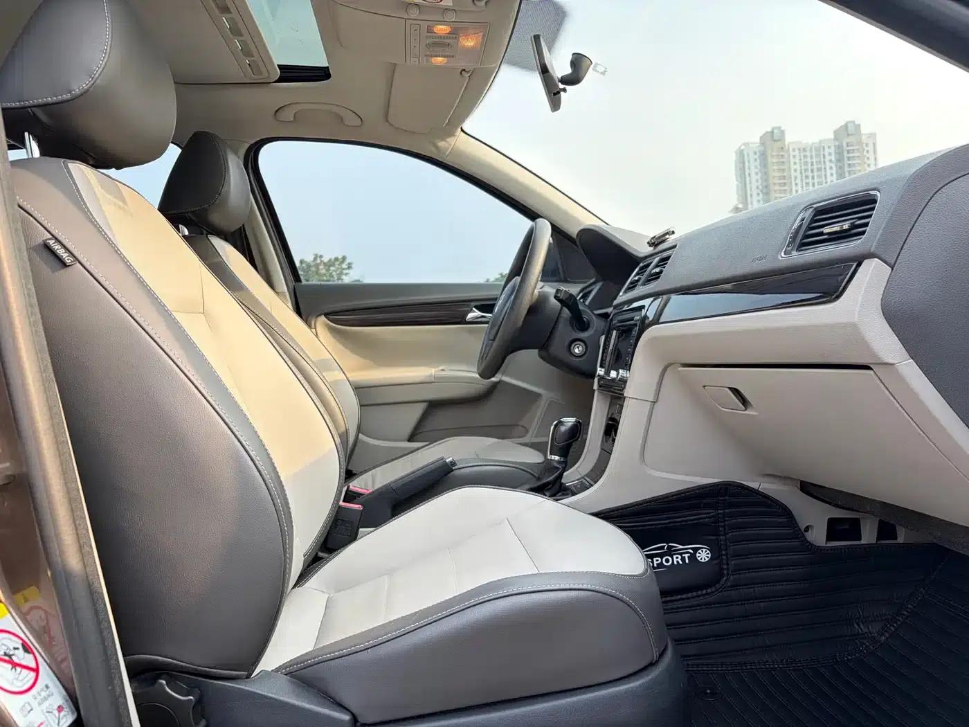 Lavida Gran Turismo 2013 1.4TSI Automatic Comfort Model — миниатюра 14