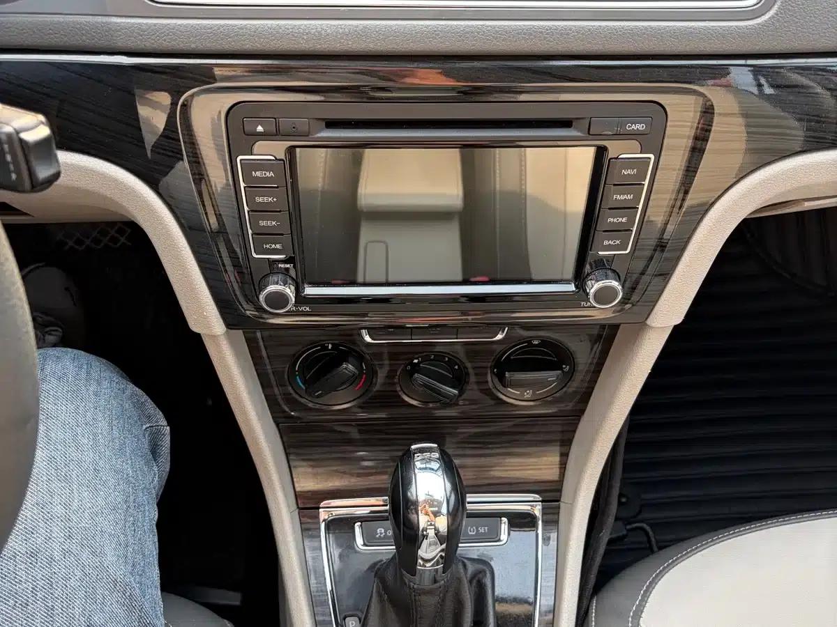 Lavida Gran Turismo 2013 1.4TSI Automatic Comfort Model — миниатюра 17