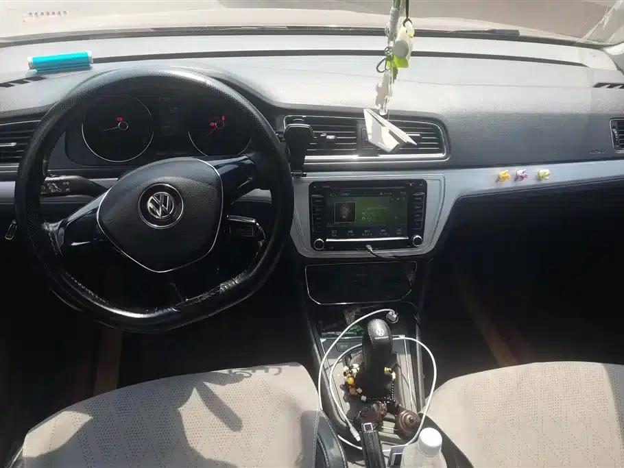 Lavida Gran Turismo 2015 1.6L Automatic Comfort Edition — миниатюра 12