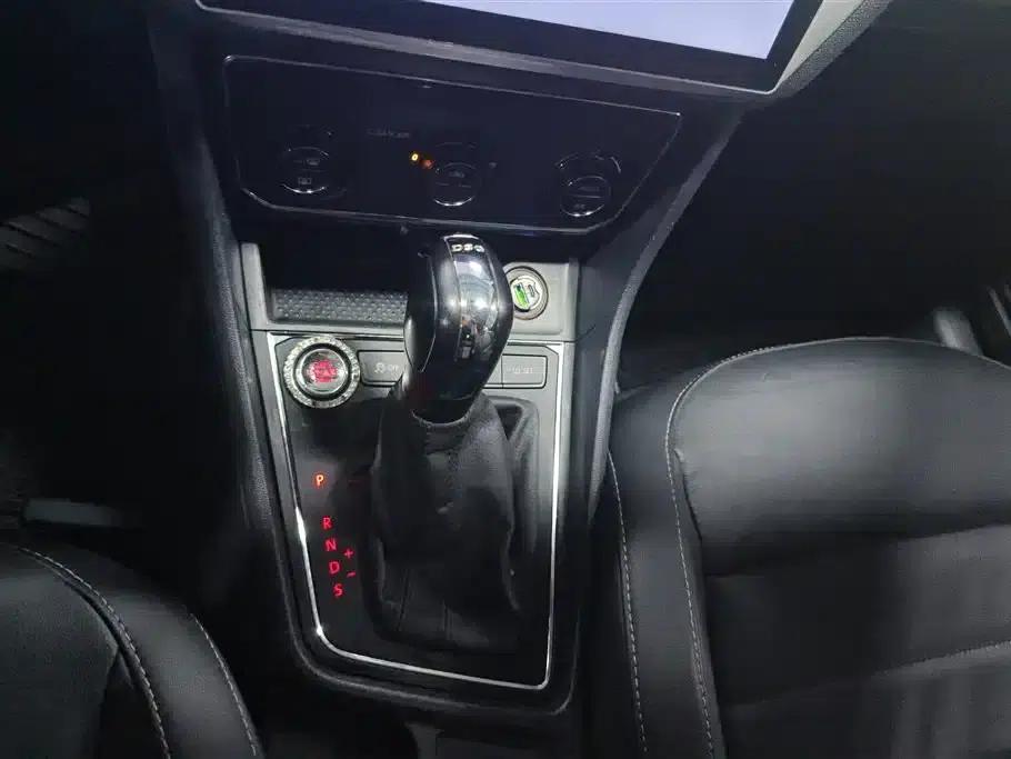 Lavida Gran Turismo 2017 180TSI DSG Comfort Edition — миниатюра 16