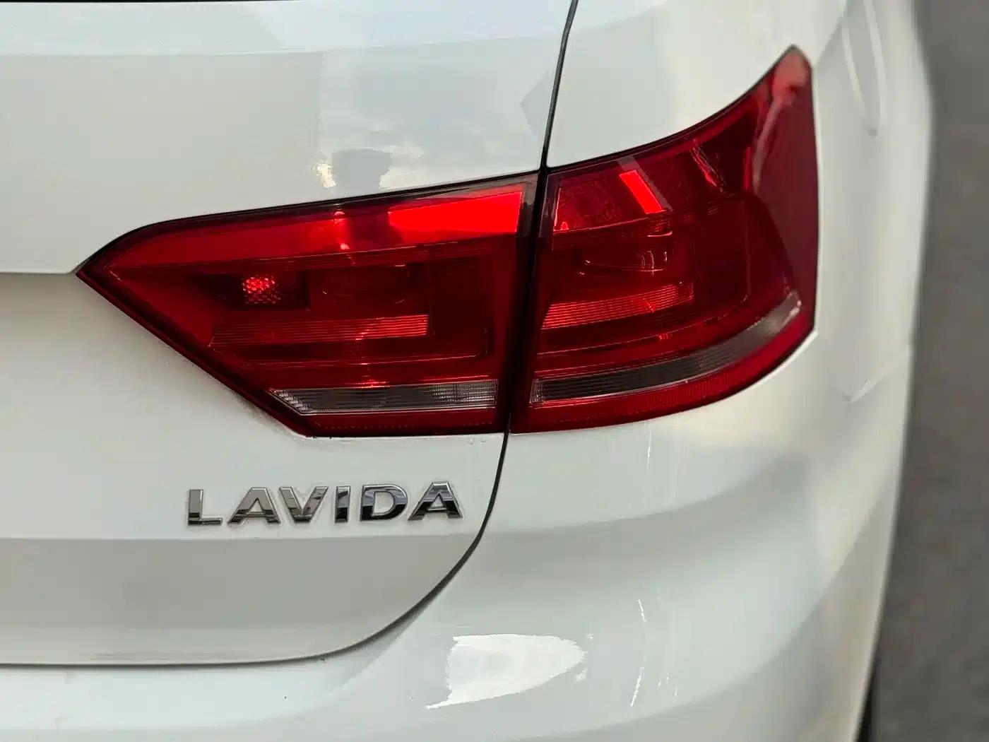 Lavida Gran Turismo 2013 1.6L Automatic Fashion Edition — миниатюра 3