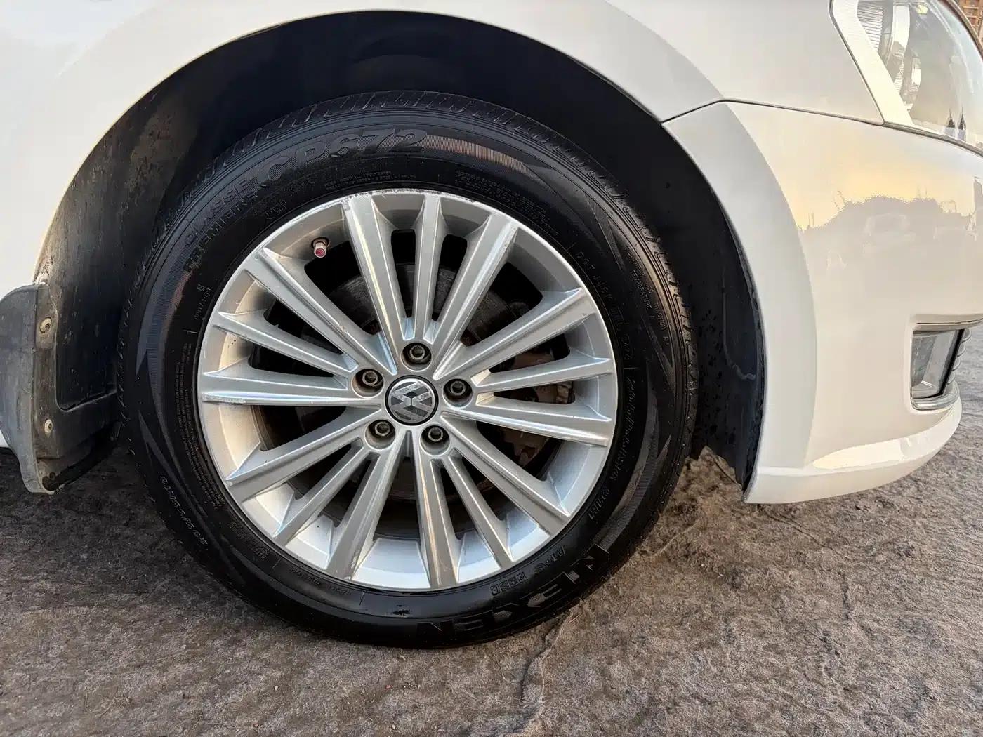 Lavida Gran Turismo 2013 1.6L Manual Comfort Model — миниатюра 15