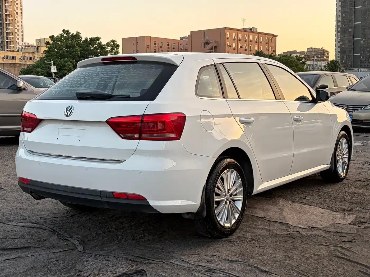 Lavida Gran Turismo 2013 1.6L Manual Comfort Model — миниатюра 5