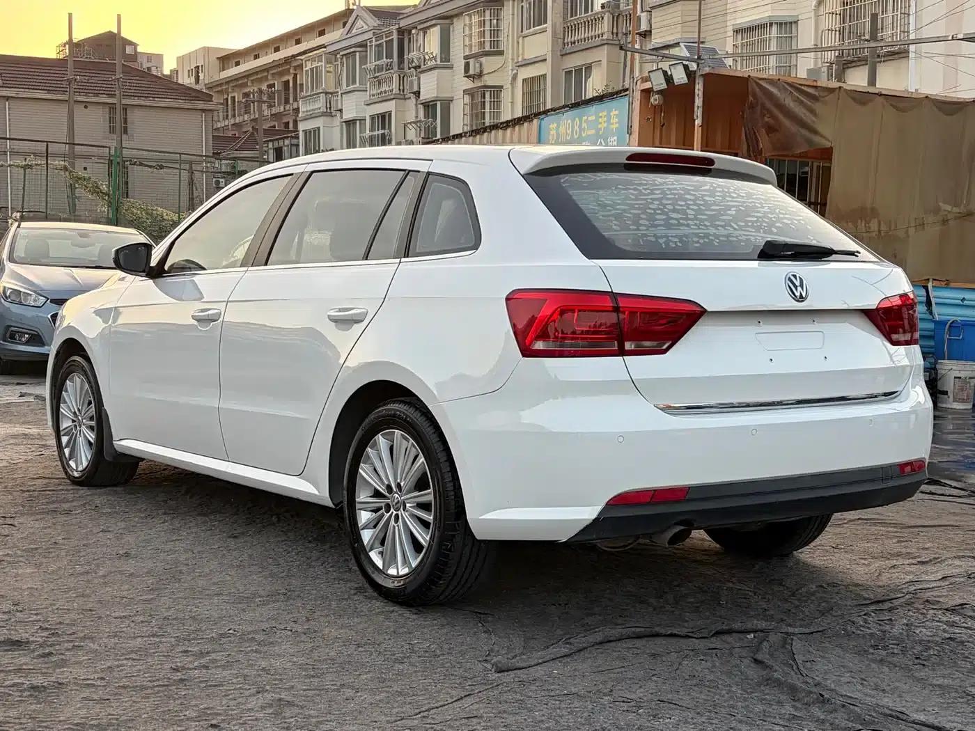 Lavida Gran Turismo 2013 1.6L Manual Comfort Model — миниатюра 6