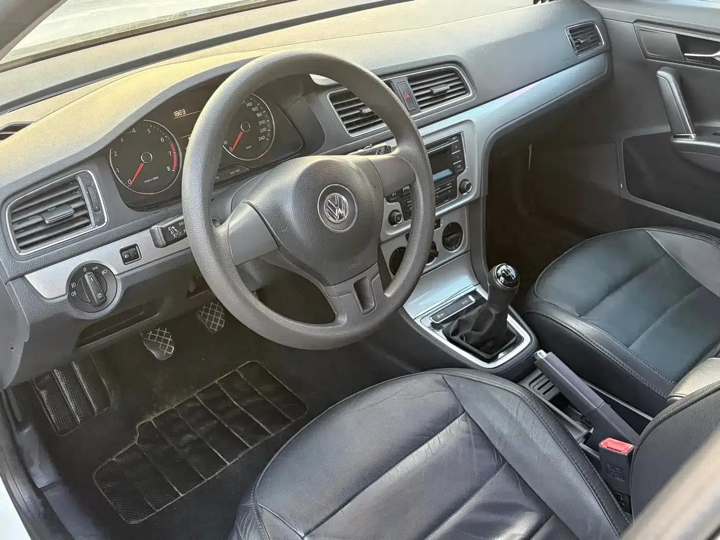 Lavida Gran Turismo 2013 1.6L Manual Comfort Model — миниатюра 8