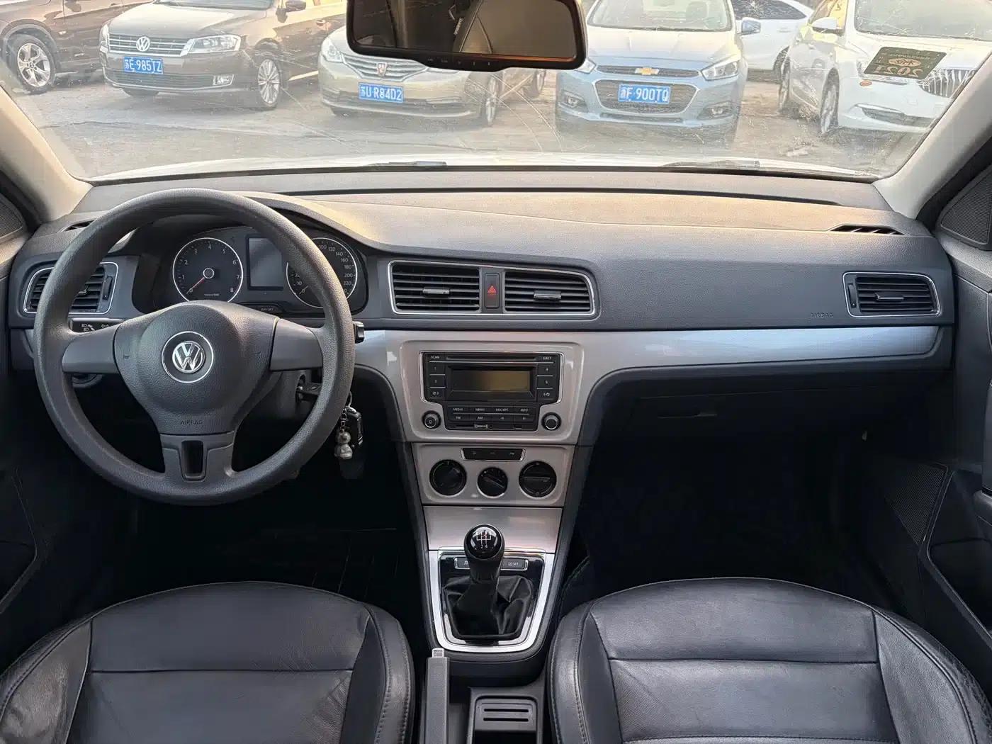 Lavida Gran Turismo 2013 1.6L Manual Comfort Model — миниатюра 10
