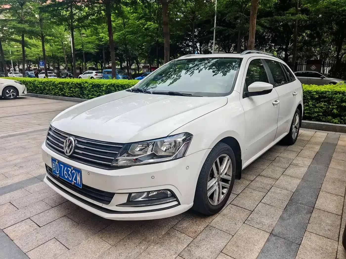 Lavida Gran Turismo 2015 230TSI DSG Comfort Edition — миниатюра 1