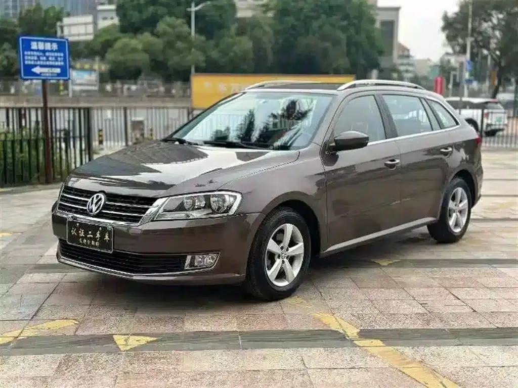 Lavida Gran Turismo 2013 1.6L Automatic Fashion Edition — миниатюра 1