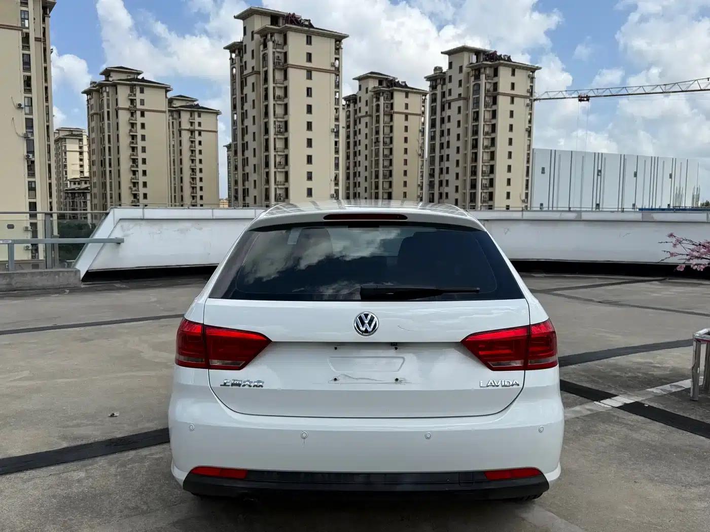 Lavida Gran Turismo 2013 1.6L Automatic Fashion Edition — миниатюра 12