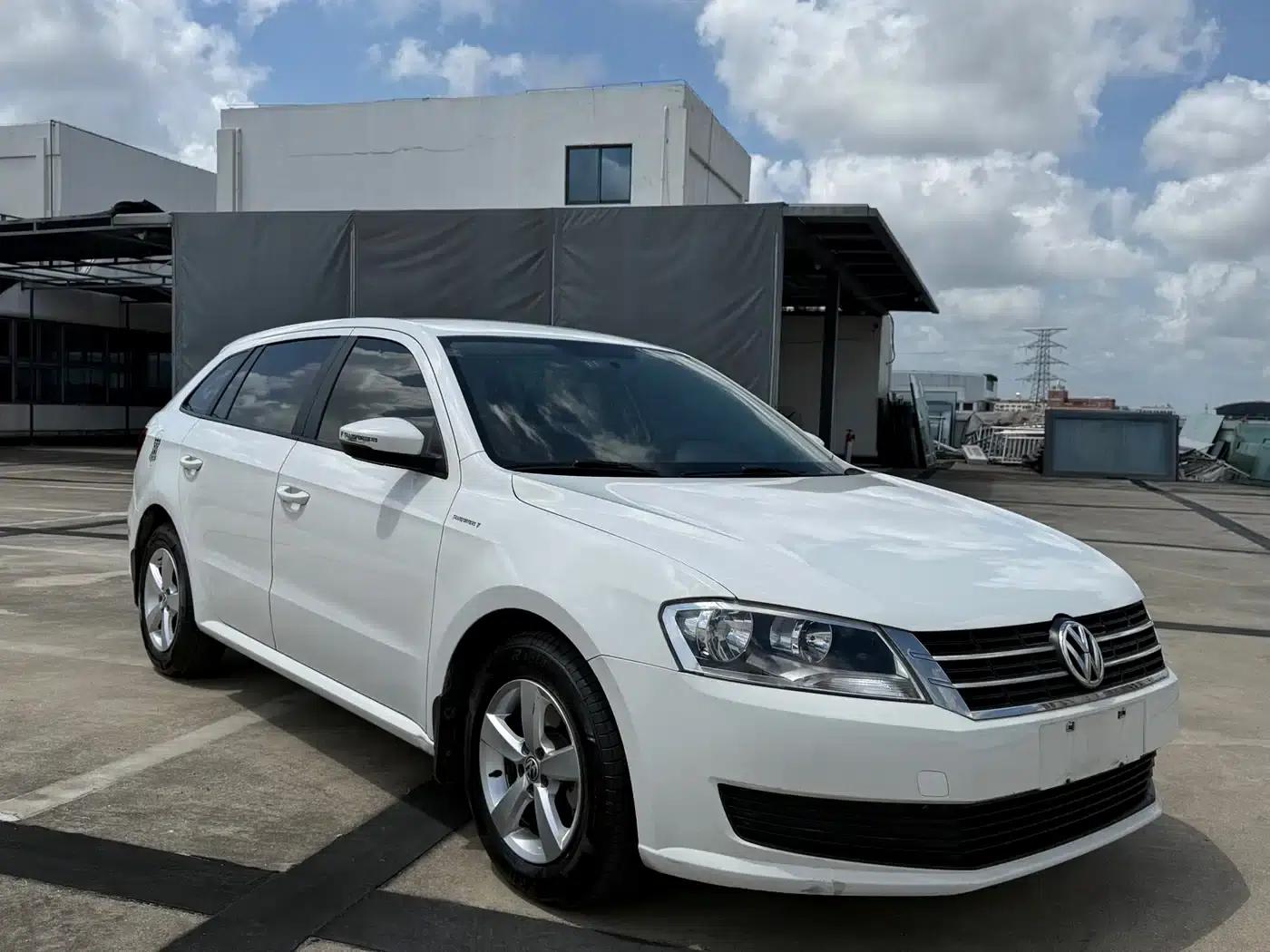 Lavida Gran Turismo 2013 1.6L Automatic Fashion Edition — миниатюра 3