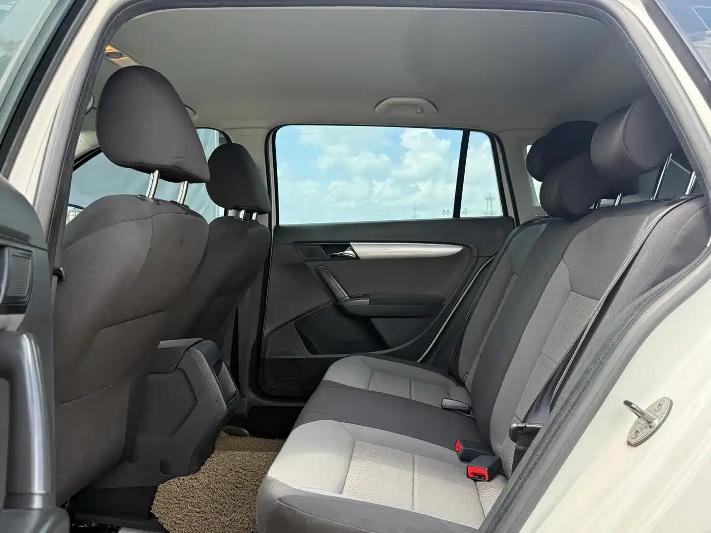 Lavida Gran Turismo 2013 1.6L Automatic Fashion Edition — миниатюра 7