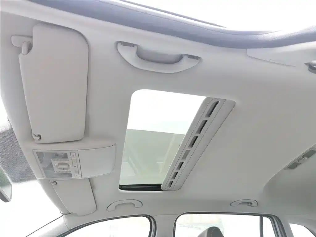 Lavida Gran Turismo 2013 1.6L Automatic Comfort Model — миниатюра 14