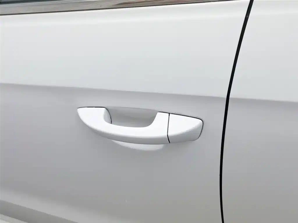 Lavida Gran Turismo 2013 1.6L Automatic Comfort Model — миниатюра 18