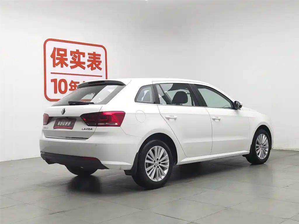 Lavida Gran Turismo 2013 1.6L Automatic Comfort Model — миниатюра 2