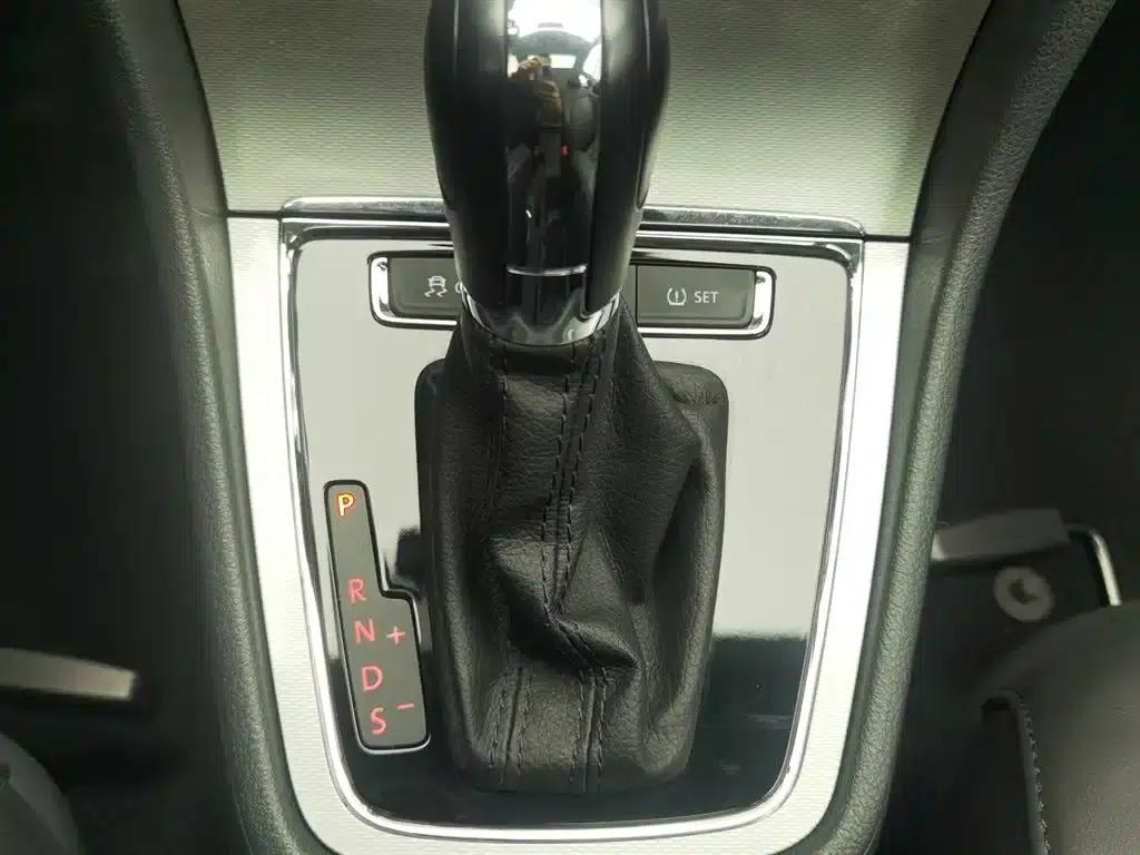 Lavida Gran Turismo 2013 1.6L Automatic Comfort Model — миниатюра 13