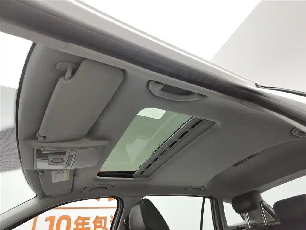 Lavida Gran Turismo 2013 1.6L Automatic Comfort Model — миниатюра 14