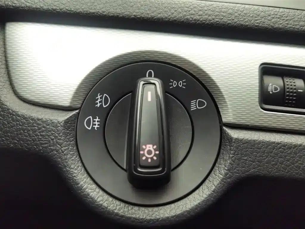 Lavida Gran Turismo 2013 1.6L Automatic Comfort Model — миниатюра 21