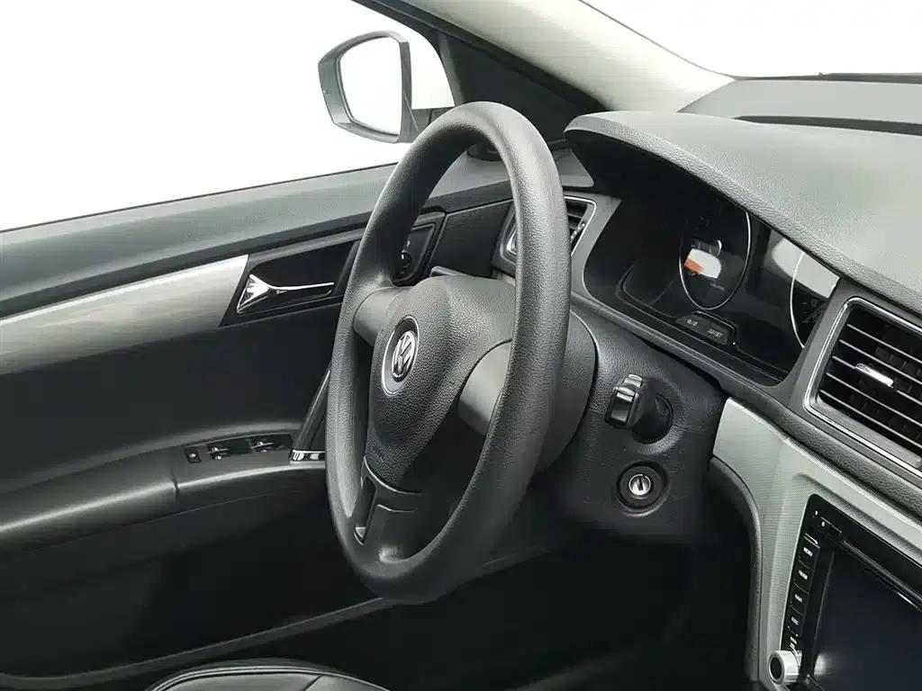 Lavida Gran Turismo 2013 1.6L Automatic Comfort Model — миниатюра 22