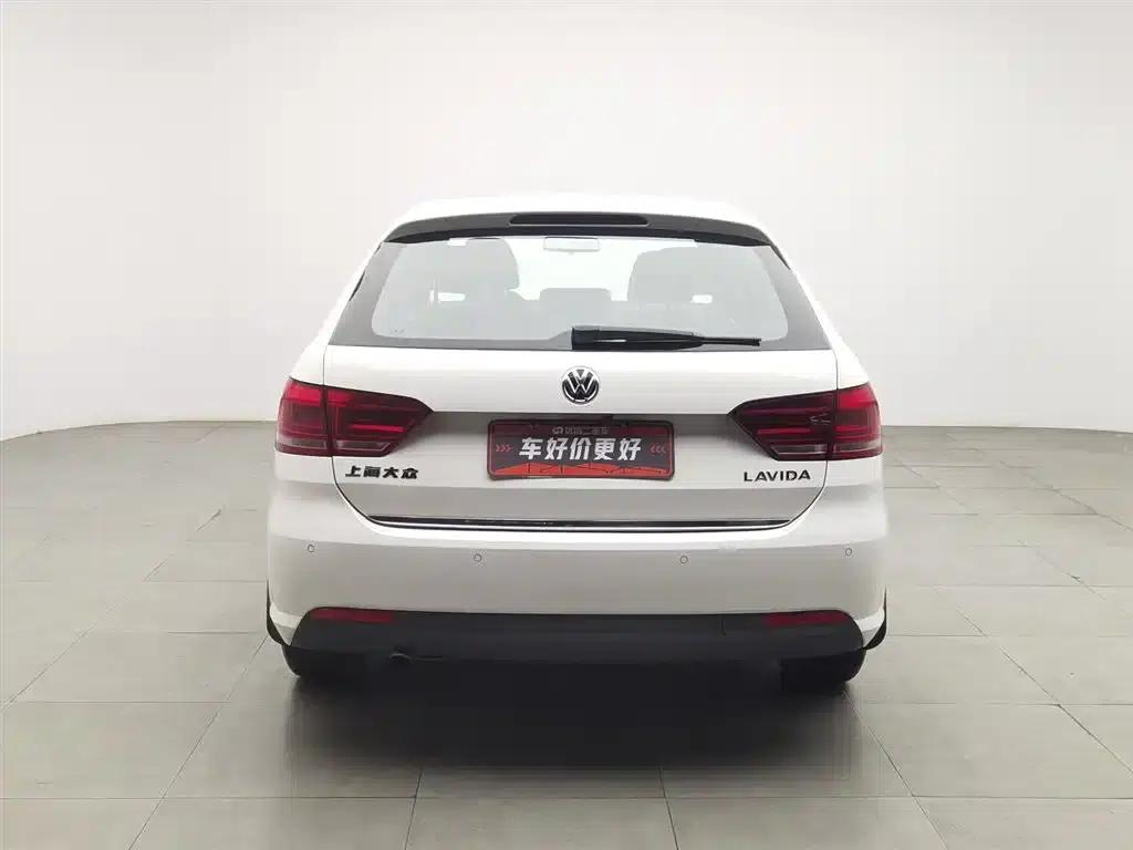 Lavida Gran Turismo 2013 1.6L Automatic Comfort Model — миниатюра 4