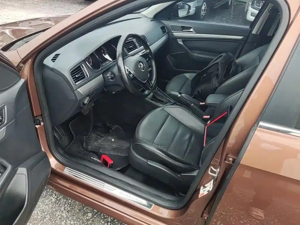 Lavida Gran Turismo 2015 1.6L Automatic Comfort Edition — миниатюра 15