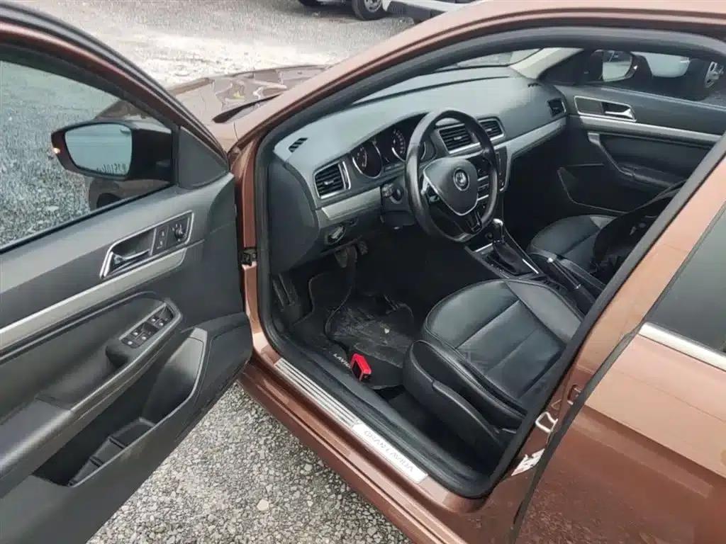 Lavida Gran Turismo 2015 1.6L Automatic Comfort Edition — миниатюра 16