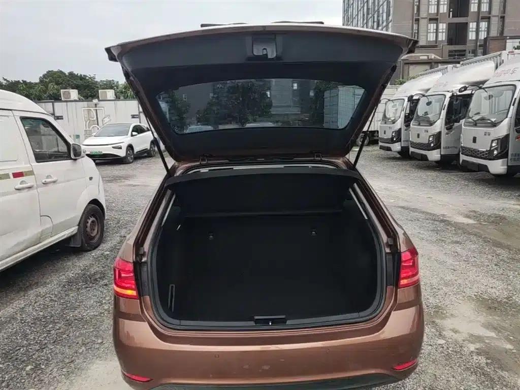 Lavida Gran Turismo 2015 1.6L Automatic Comfort Edition — миниатюра 19