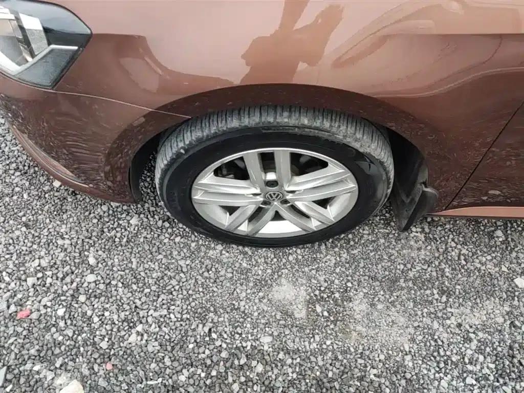Lavida Gran Turismo 2015 1.6L Automatic Comfort Edition — миниатюра 23