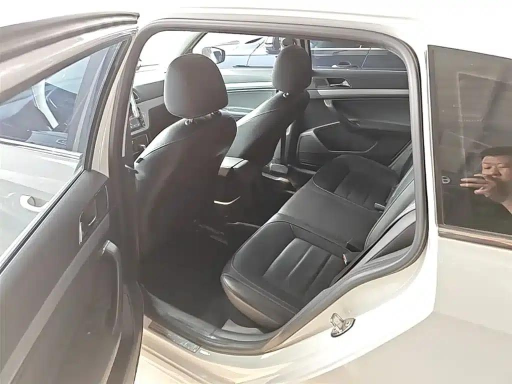 Lavida Gran Turismo 2015 230TSI DSG Comfort Edition — миниатюра 17