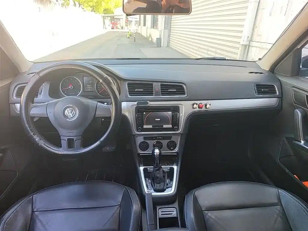 Lavida Gran Turismo 2014 1.4TSI Automatic 30th Anniversary Edition — миниатюра 13