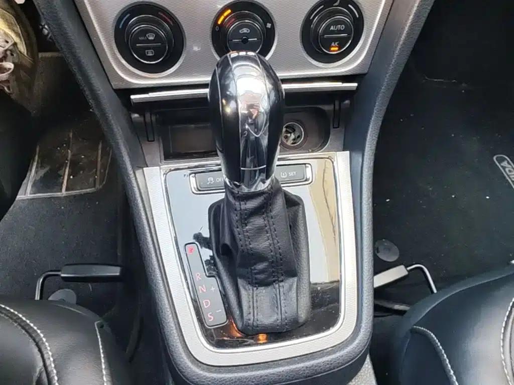 Lavida Gran Turismo 2014 1.4TSI Automatic 30th Anniversary Edition — миниатюра 7