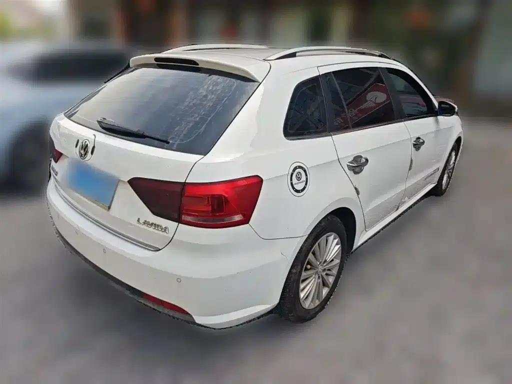Lavida Gran Turismo 2013 1.6L Automatic Comfort Model — миниатюра 12